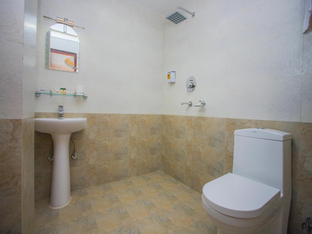 Hotel Lakeside Pvt. Ltd. Pokhara Luaran gambar