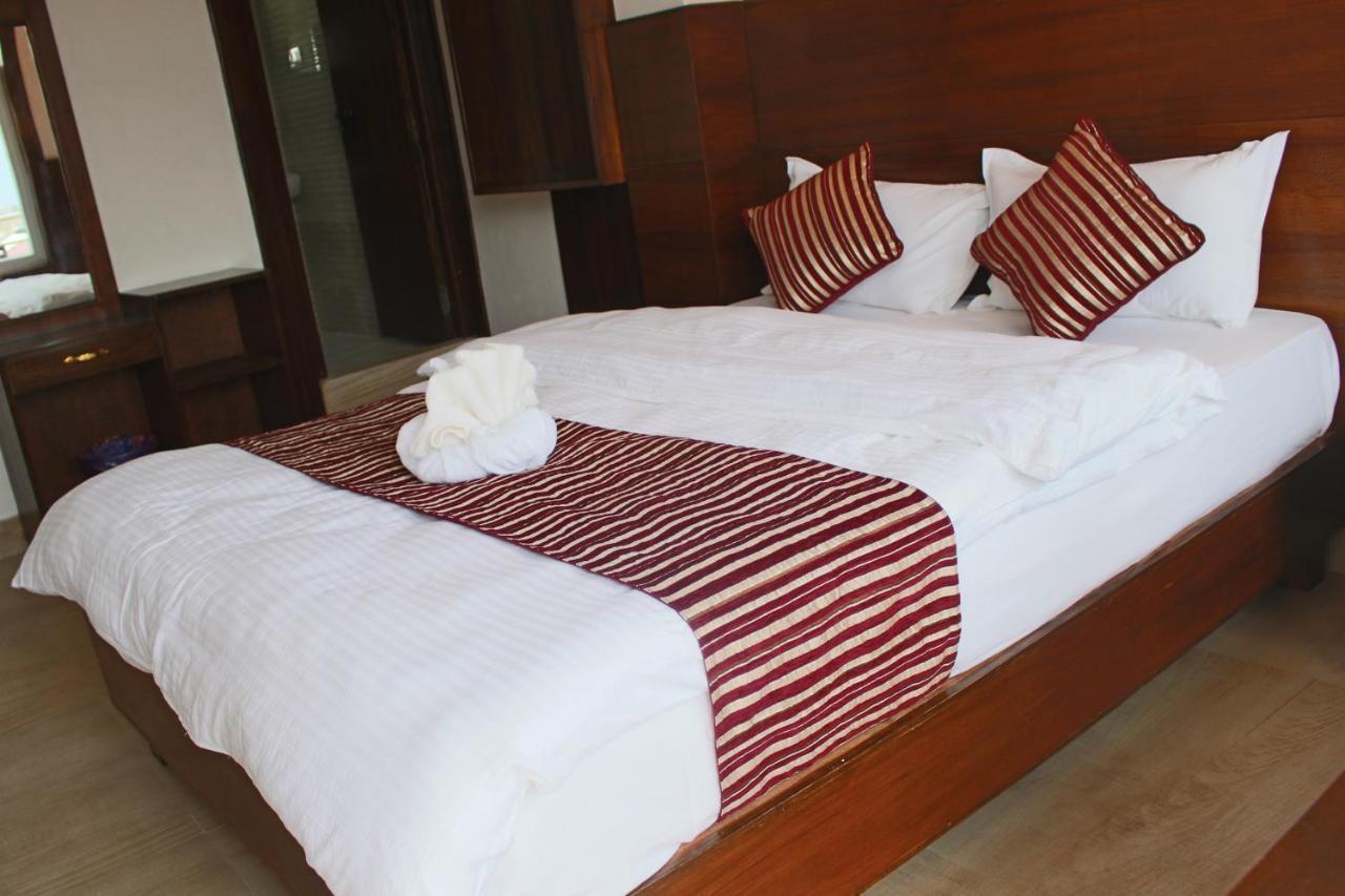 Hotel Lakeside Pvt. Ltd. Pokhara Luaran gambar